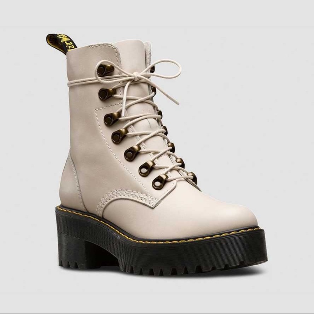 ISO Dr Martens Leona in Bone